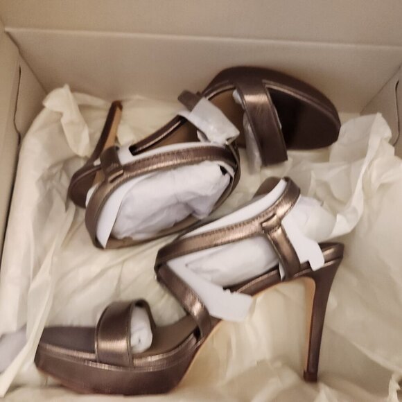 Ralph Lauren Leather " Kerri" Gold Sheep Nappa Heeled Sandals. NIB. Size various - Picture 9 of 12